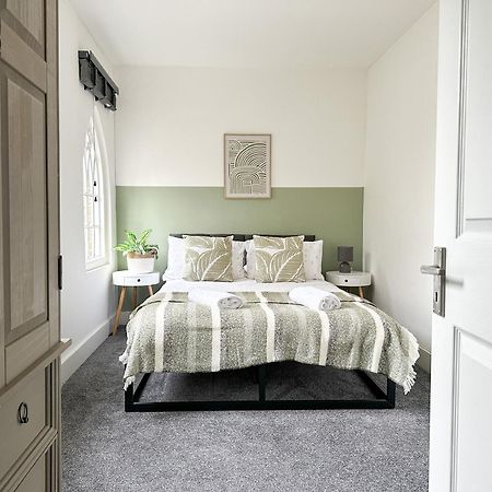 Stylish & Spacious City Centre 3-Bedroom Townhouse - Sleeps 6 Canterbury Eksteriør billede